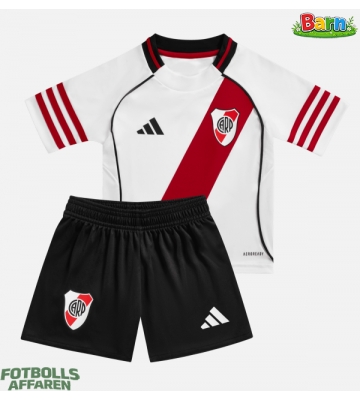 River Plate Hemmaställ Barn 2025-26 Kortärmad (+ Korta byxor)